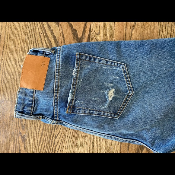 Zara Ripped Straight Fit Jean - Picture 3 of 4